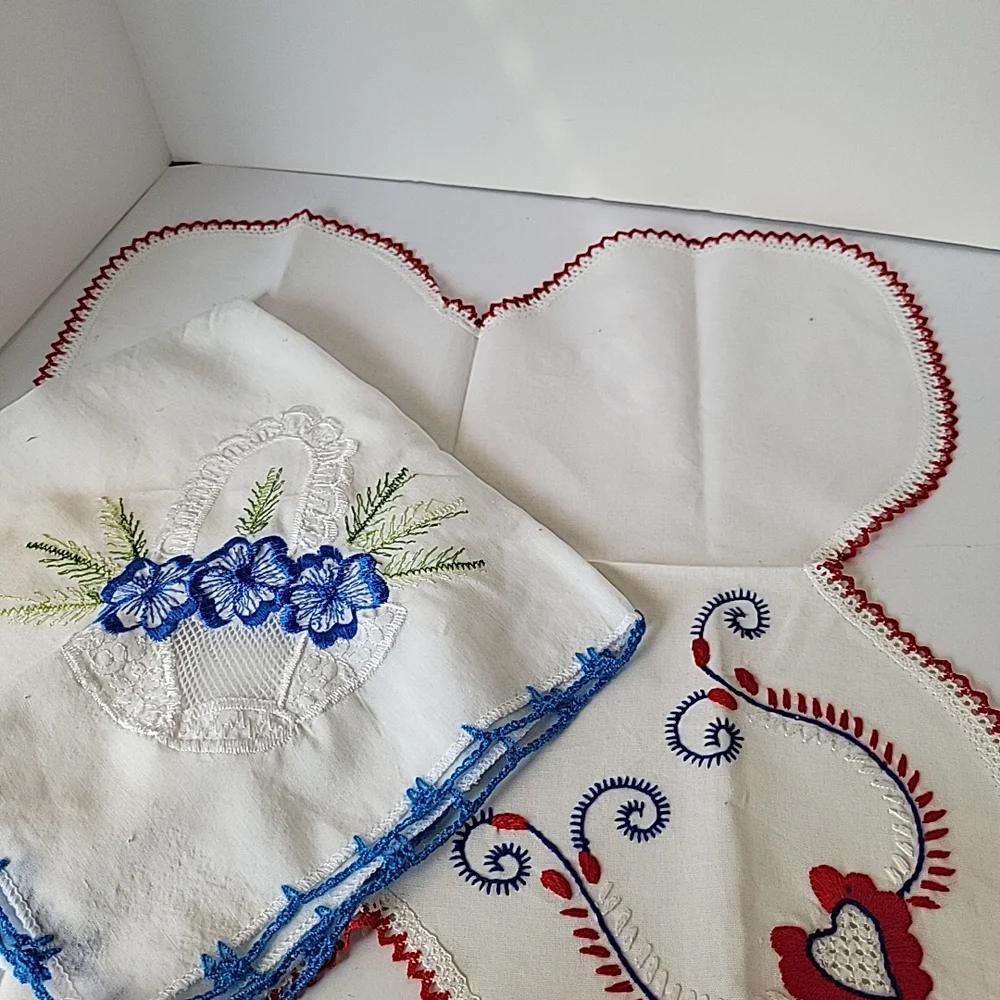 1940s Vintage Embroidered Floral Dresser Scarf Set Of 2 Portugal